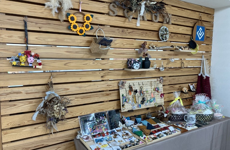 スクラム展示、秋に模様替え(^^♪